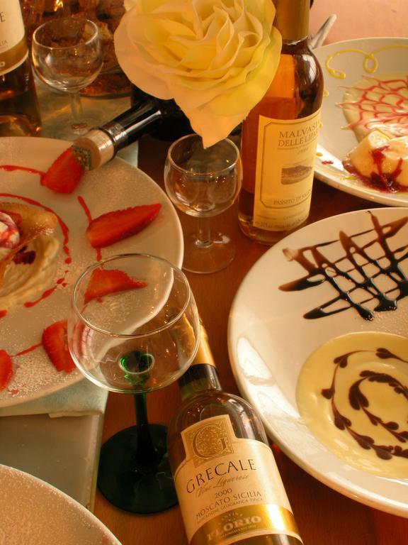 Hotel Il Cavaliere Nero Тирения Екстериор снимка