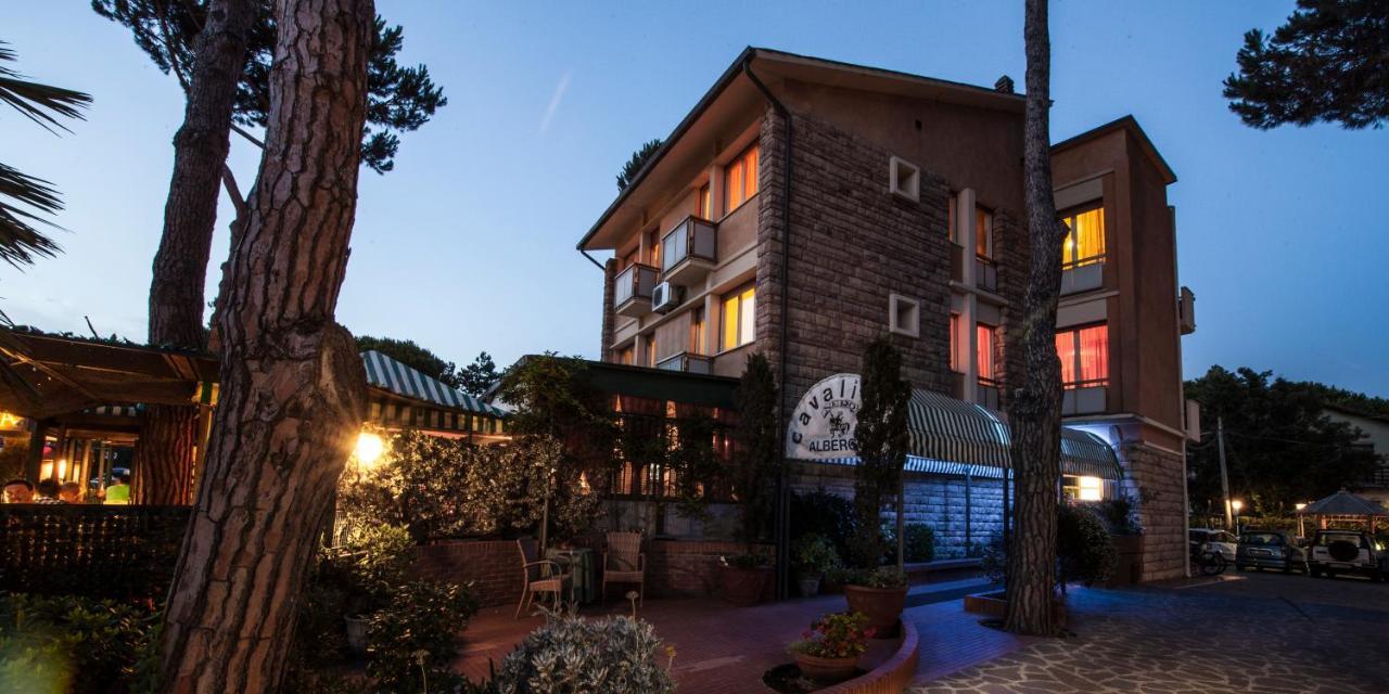 Hotel Il Cavaliere Nero Тирения Екстериор снимка