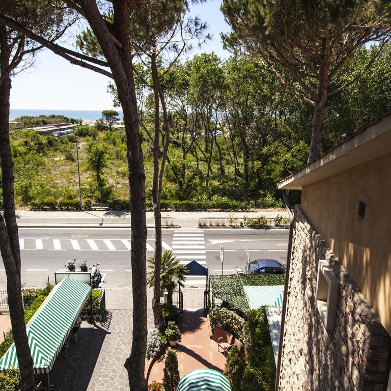 Hotel Il Cavaliere Nero Тирения Екстериор снимка