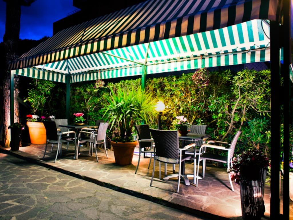 Hotel Il Cavaliere Nero Тирения Екстериор снимка